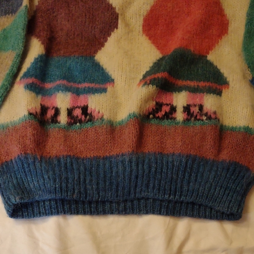 Hand Crafted Multicolor Graphic/Geometric Sweater… - image 3
